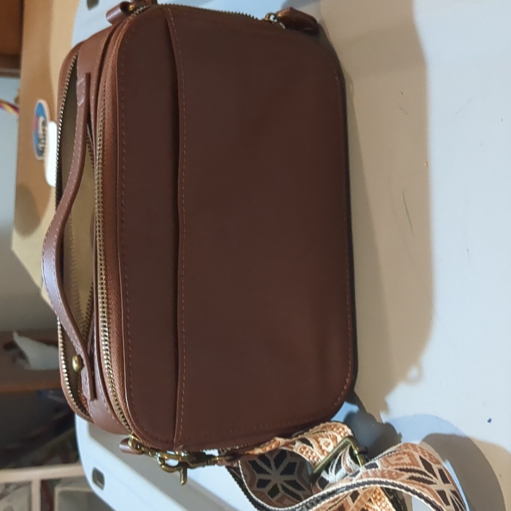 Minooy Clio Convertible Crossbody Bag in Coffee Leather w/ Strap